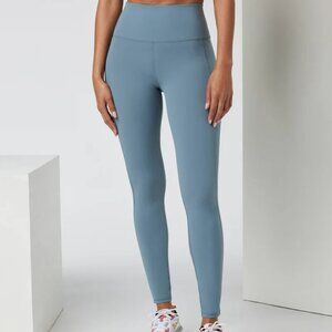 Vuori Women's Studio Pocket 7/8 Leggings Size S